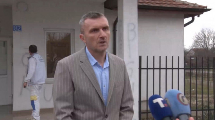 Mladenović: Ispisivanje grafita UČK na ambulanti u Dobrotinu zastrašivanje svih Srba