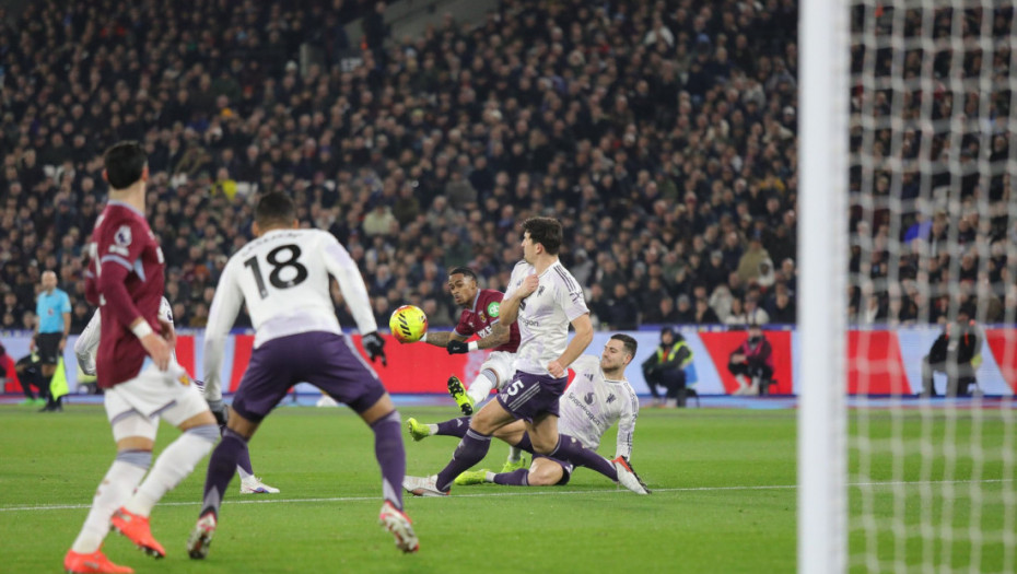 Ništa od šišanja engleskog influensera: Vest Hem sačuvao bod protiv "đavola"