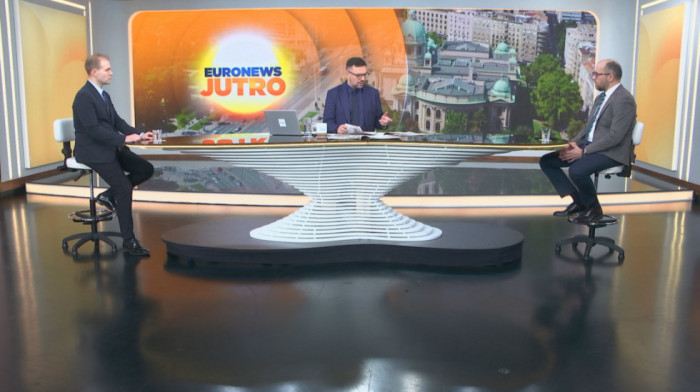 Predizborna godina i predizborne dileme: Da li će prevremeni parlamentarni i predsednički izbori biti spojeni?