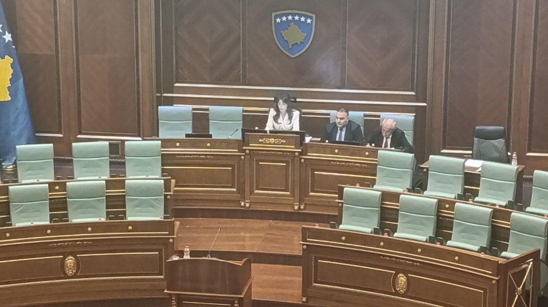 Konstituisana skupština tzv. države Kosovo: Hadžiju izabrana za predsednicu, Slavko Simić potpredsednik