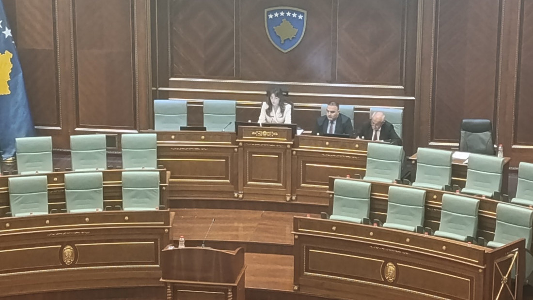 Konstituisana skupština tzv. države Kosovo: Hadžiju izabrana za predsednicu, Slavko Simić potpredsednik