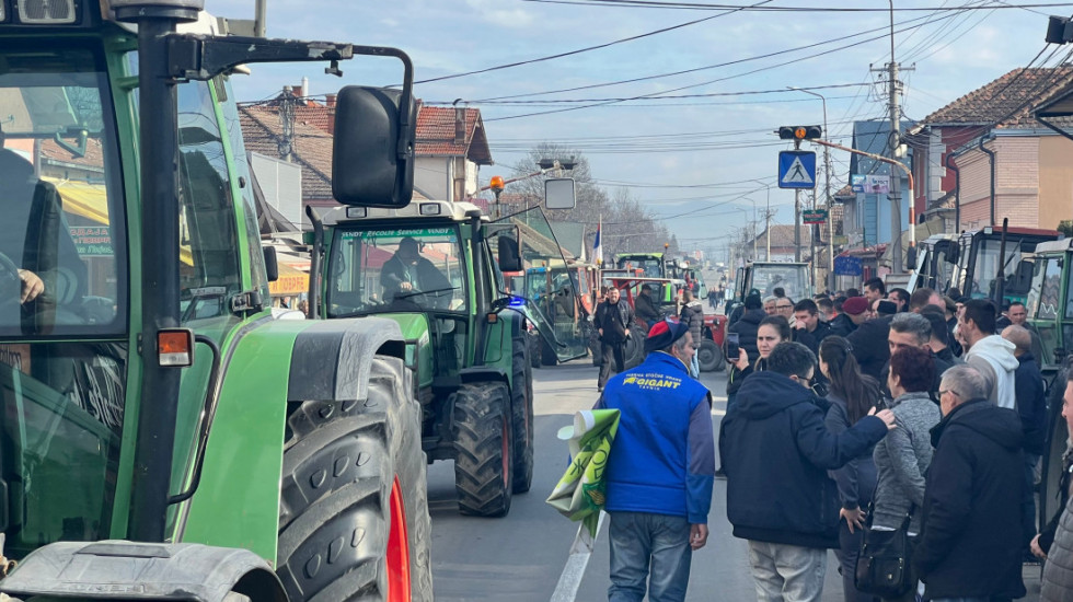 Poljoprivrednici nastavljaju proteste: I danas blokade magistralnih i lokalnih puteva