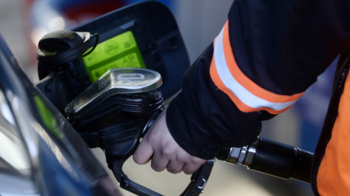 NBS: Jeftinije gorivo pri instant plaćanju metodom IPS pokaži, popust pet dinara po litru