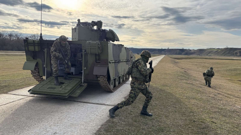 Oklopne jedinice Treće brigade kopnene vojske potvrdile visoku vatrenu obučenost ( FOTO)