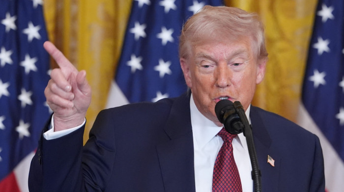 Tramp optimističan u vezi sa mogućim sporazumom sa Iranom, ali rizik od sukoba ostaje