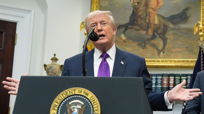 Oko 70 odsto Amerikanaca ne odobrava Trampov način za rešavanje pitanja Grenlanda