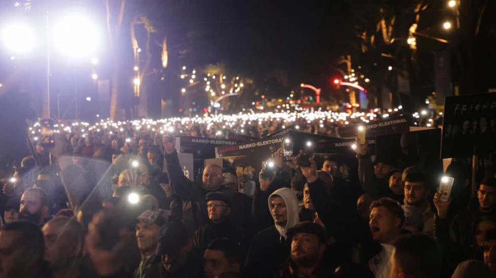 U Tirani 15. protest protiv vlade Edija Rame i projekta izgradnje odmarališta