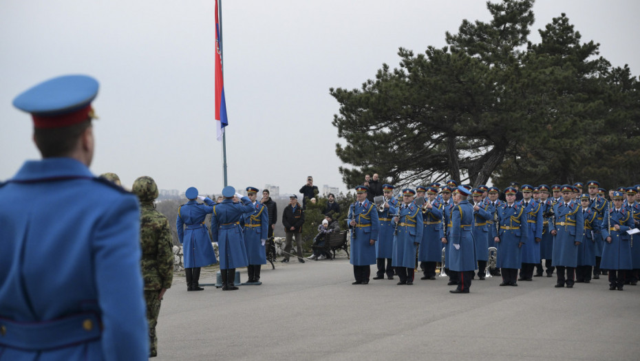 Vučić: Sretenje podstrek da nastavimo da radimo za snažnu, uspešnu i ponosnu Srbiju