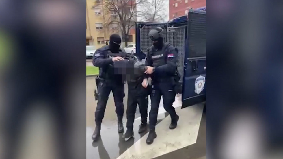 Uhapšen osumnjičeni za razbojništvo i napad na taksistu u Novom Sadu (VIDEO)