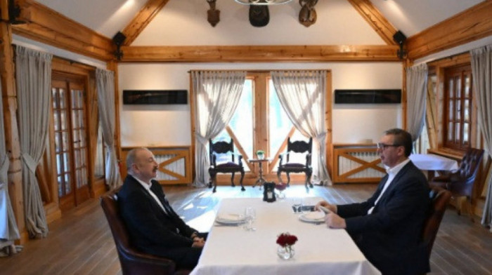 Vučić na radnom doručku s Alijevim: "Ponosan na naše prijateljstvo i stabilne odnose"