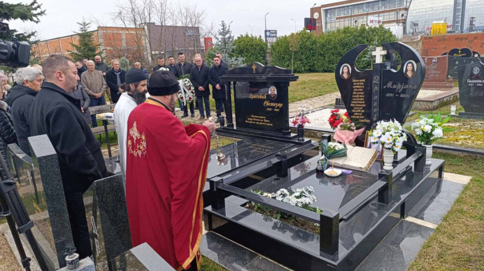 Četvrt veka od zločina u Livadicama: Sećanje na 12 ubijenih i 43 ranjenih, a pravde i dalje nema