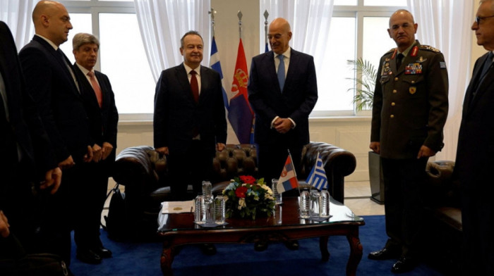Dačić u Atini sa grčkim ministrom odbrane o aktuelnoj bezbednosnoj i političkoj situaciji u Evropi