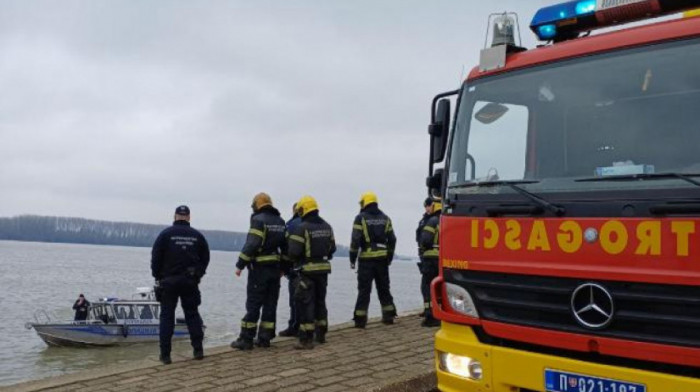 Putničko vozilo sletelo u Dunav kod Ade Huje, nema povređenih