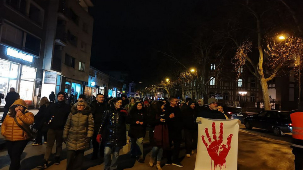 Održan protest u Novom Sadu, Beogradu i drugim gradovima povodom incidenata ispred SNP