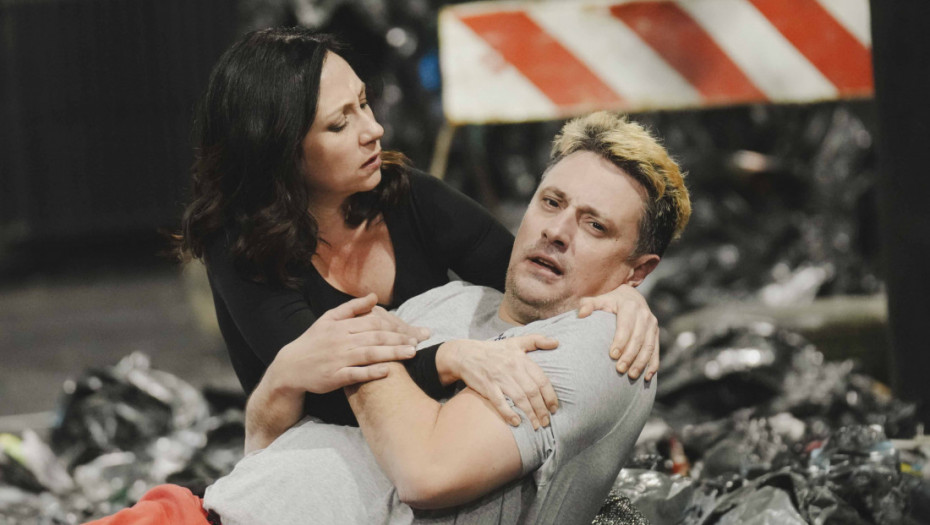 "Kralj Ibi" u novom ruhu na sceni BDP: Razotkrivanje mehanizama moći kroz grotesku, humor i otvorenu provokaciju