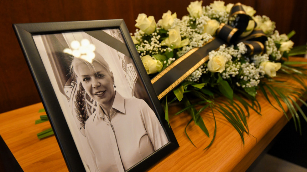 U Novom Sadu održana komemoracija nedavno tragično stradaloj Tatjani Ječmenici (FOTO)