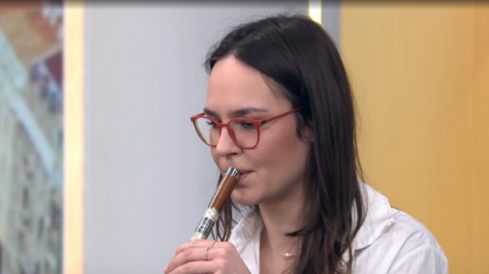 "Jedan dah, dve tradicije": Umetnica na fruli Neda Nikolić koncertom spaja balkansku i irsku tradiciju (VIDEO)