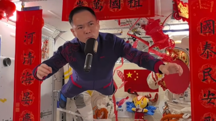 Kineski astronauti snimili spot u svemiru: "Godina konja poziva na snagu galopirajućeg pastuva"