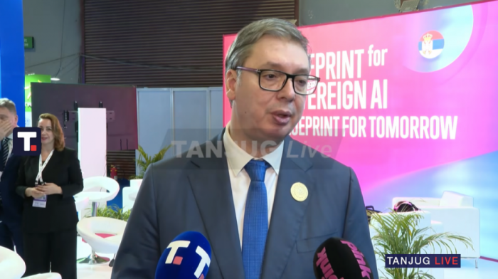 Vučić iz Nju Delhija: Srbija da jača infrastrukturu za AI, uči od Globalnog juga i štiti decu u digitalnom dobu