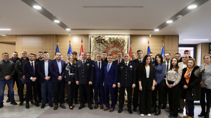 Na KPU počela obuka za otkrivanje lažnih putnih dokumenata