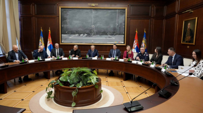 Sastali se Dačić i Gajić: Unapređenje bezbednosti na sportskim događajima u Srbiji