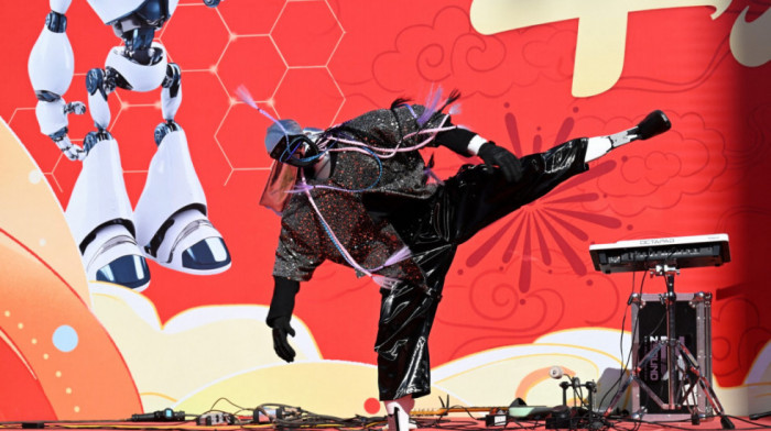 Kina demonstrirala moć na polju razvoja humanoidnih robota: Koja je poruka kung-fu spektakla koji niko nije očekivao