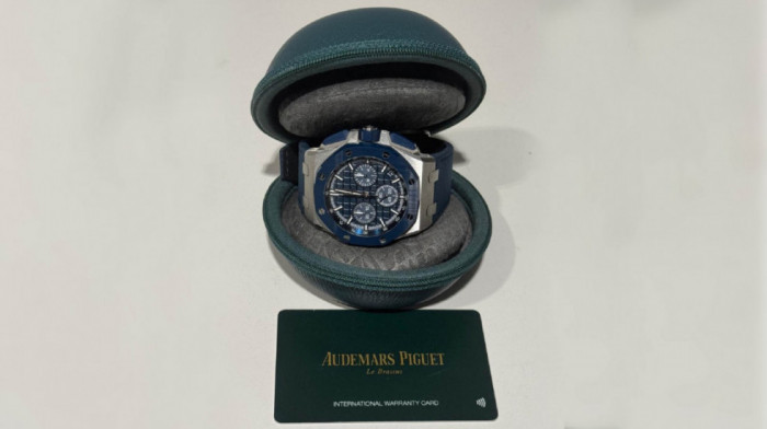 Carinici zadržali neprijavljeni časovnik od skoro 40.000 franaka