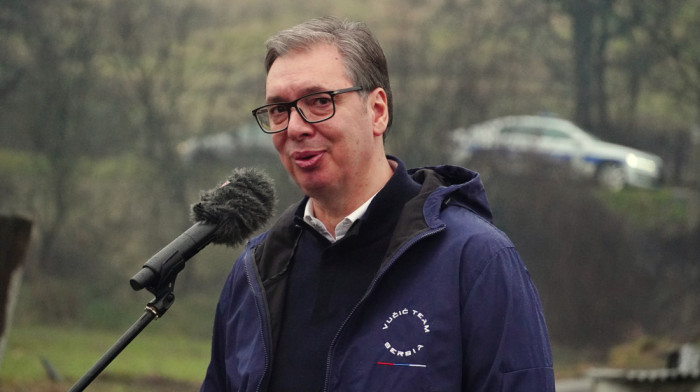 Vučić u Zaječarskom i Borskom okrugu: Obišao proizvodni pogon kompanije Jumko, kao i nekoliko porodica