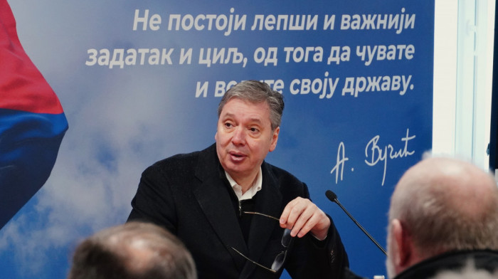 Vučić: Neophodan nam je sistem mobilnih ambulanti u Srbiji