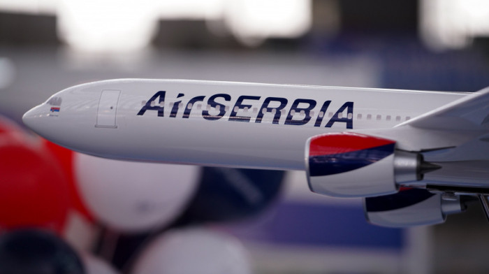 Avion Er Srbije sa 267 putnika poleteo iz Dubaija: U letelici 10 beba, očekuje se u Beogradu pola sata posle ponoći