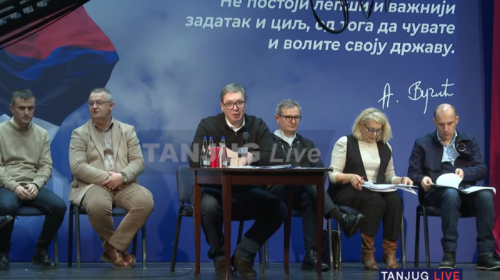 Vučić sa građanima u Kladovu: Rešeno je finansiranje brze saobraćajnice od Golupca do Brze Palanke