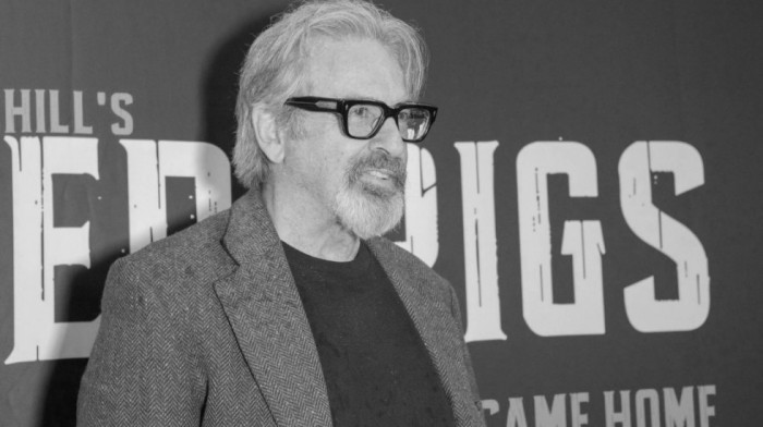 Preminuo Robert Karadin, zvezda serija "Osveta štrebera" i "Lizi Makgvajer"