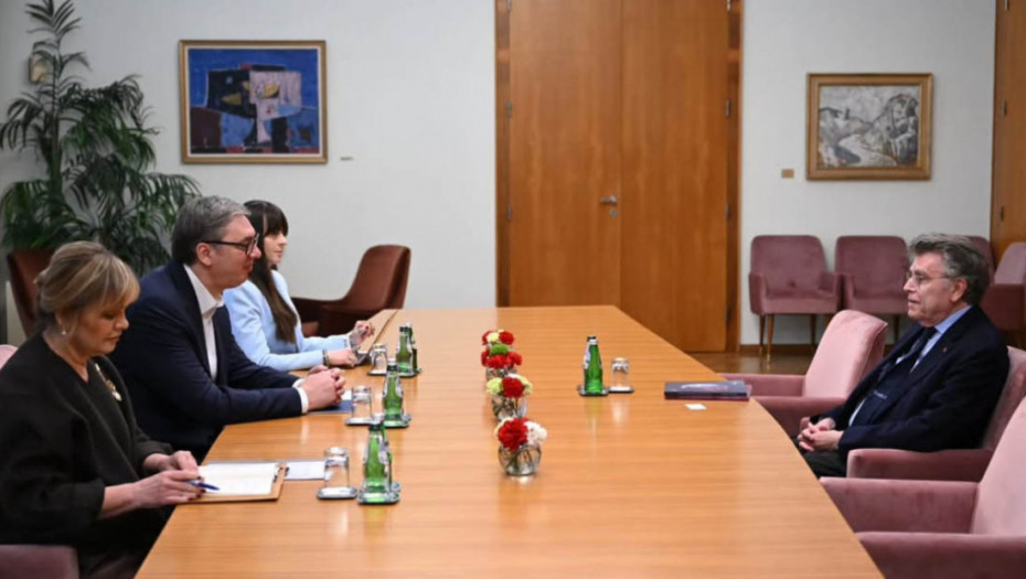 Vučić se sastao sa Tjerijem de Monbrijalom: Ponovio sam da će Srbija ostati dosledna principima prava i pravde (FOTO)