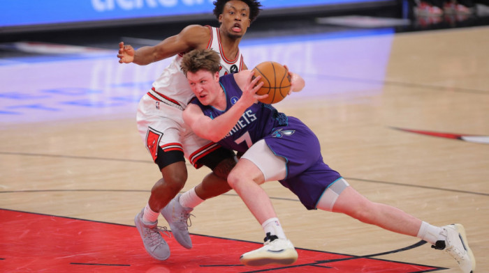 Kon Knupel postao novi trojkaški rekorder NBA: Klinac pretekao ale