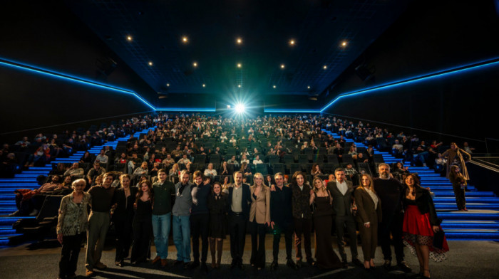 Leto je ove godine počelo u bioskopu: Premijerno prikazan film "Biće novih leta"