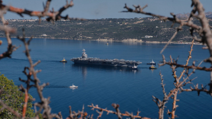 Gruzin uhapšen zbog špijunaže na Kritu: Iznajmio sobu s pogledom na pomorsku bazu, snimao najveći nosač aviona na svetu