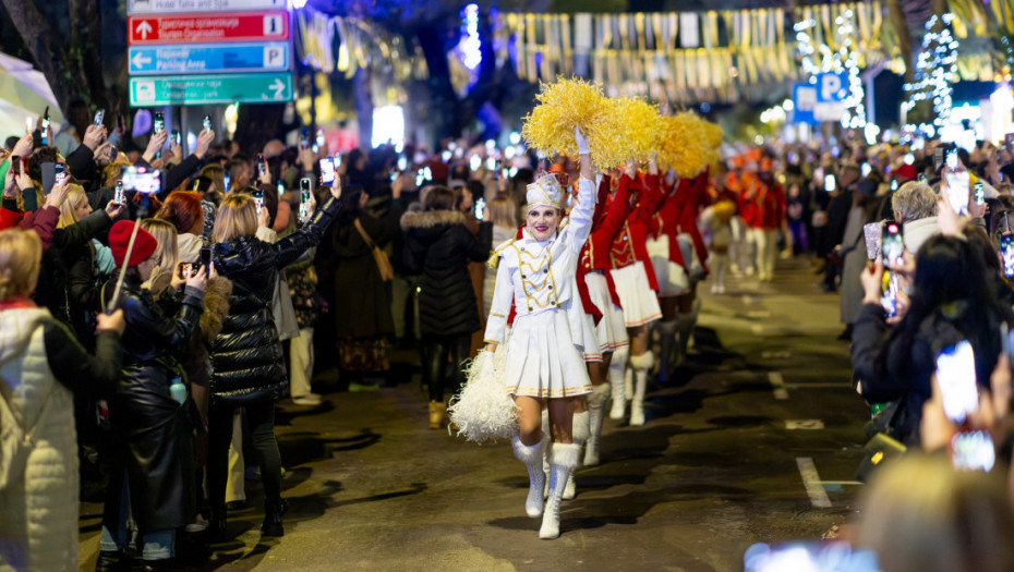Svečana završnica 57. Praznika mimoze: Suđenje karnevalu i koncert Aca Pejovića u Herceg Novom
