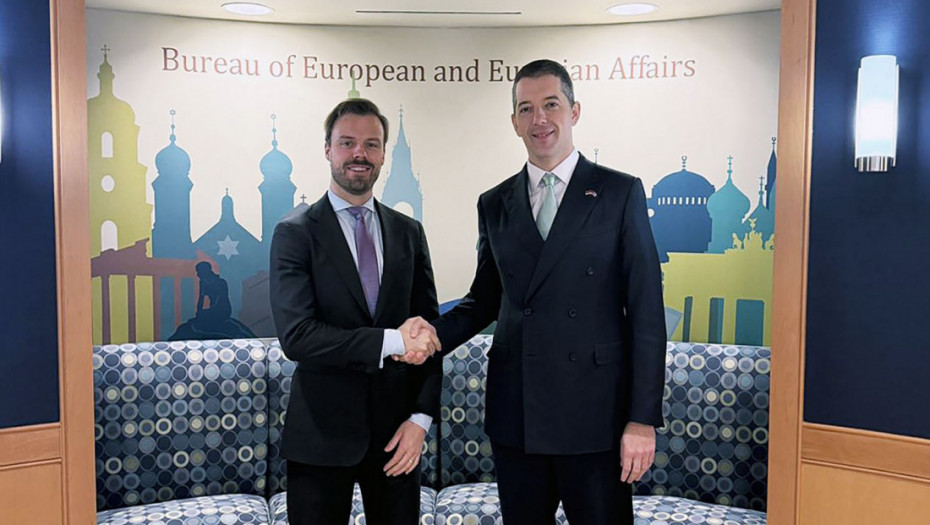 Đurić u Vašingtonu sa pomoćnikom državnog sekretara Hanrahanom o unapređenju saradnje