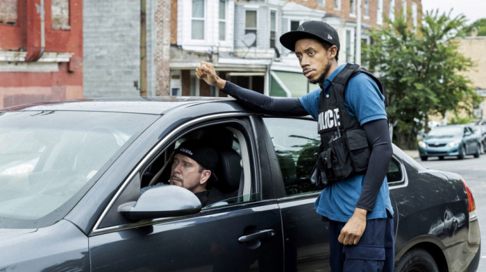 Glumac iz serije "Žica" preminuo u tragičnoj nesreći: Bobi Džej Braun pokušao da startuje vozilo, pa izgoreo u požaru