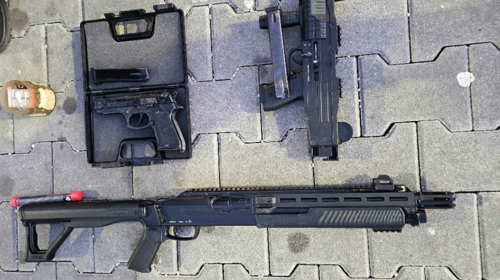 Pronađeni narkotici, oružje i zlato na graničnom prelazu "Gostun"