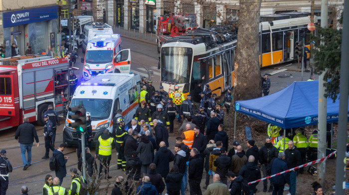 Tramvaj izleteo iz šina u Milanu: Najmanje dve osobe poginule, 38 povređeno (FOTO/VIDEO)