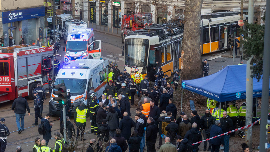 Tramvaj izleteo iz šina u Milanu: Najmanje dve osobe poginule, 38 povređeno (FOTO/VIDEO)
