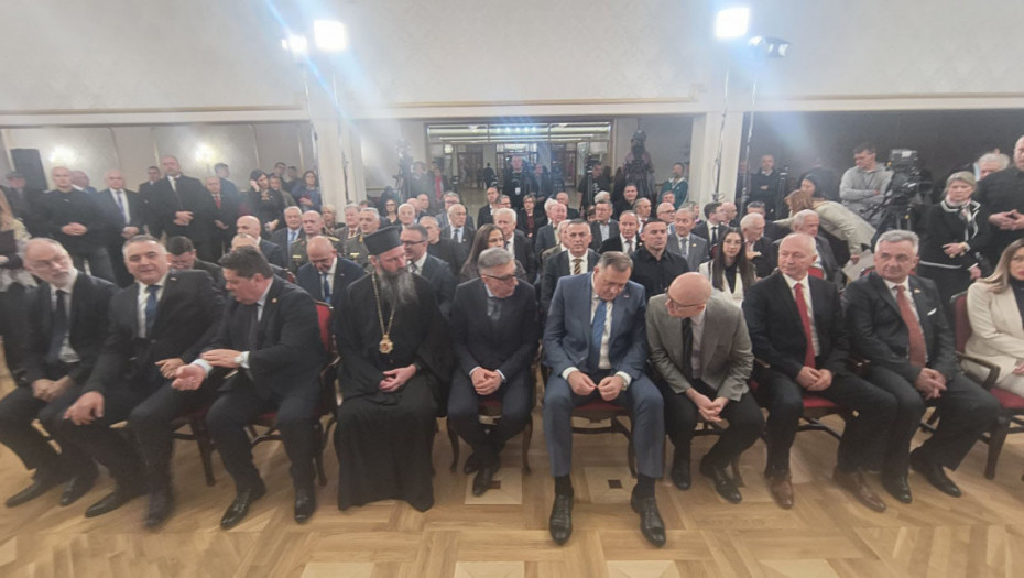 Obeležen Dan Republike Srpske i usvajanja Ustava RS; Cicović: Važno je ostati svoj na svome