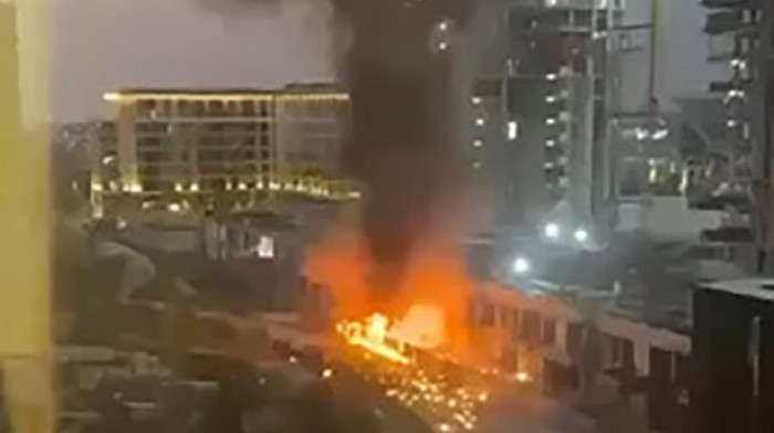 Eksplozije u Dubaiju: Iranske rakete pogodile centar grada, povređene četiri osobe (VIDEO)