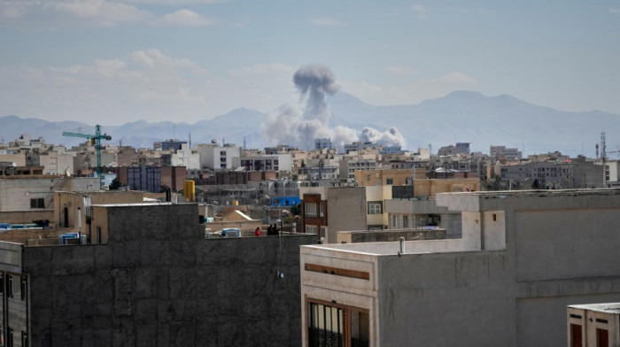 Oštećena ambasada Srbije u Teheranu tokom vazdušnih napada