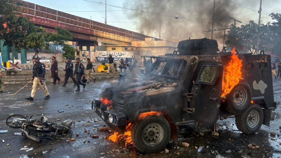 Pucnjava kod konzulata u Karačiju: Najmanje 23 mrtvih u protestima u Pakistanu