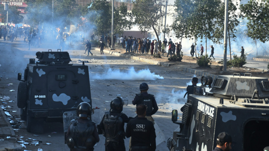 Trodnevni policijski čas u Pakistanu nakon nasilnih protesta zbog smrti Hamneija