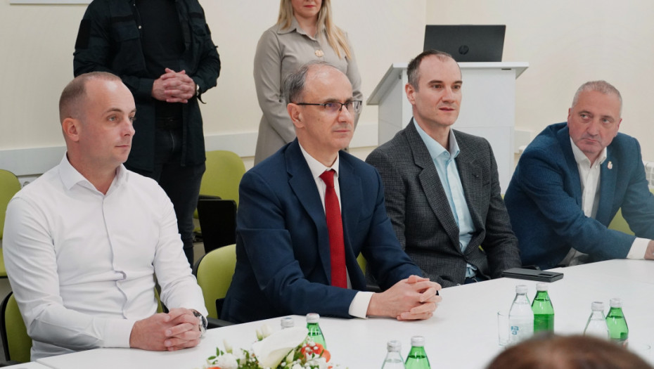 Macut i Mesarović sa privrednicima u Aranđelovcu: Država će pružati podršku