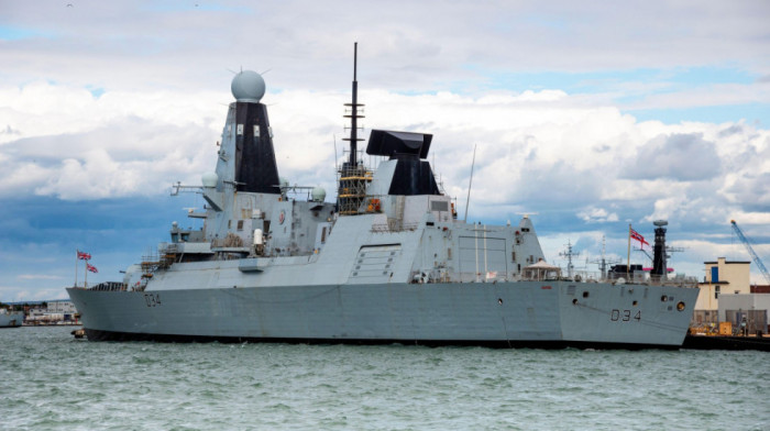 Britanski razarač spreman da krene na Kipar: Jedan od najnaprednijih ratnih brodova usidren u luku