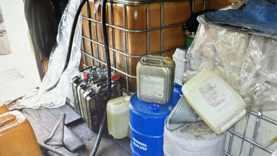 Policija u Aranđelovcu pronašla 920 litara goriva bez akciza, osumnjičena uhapšena